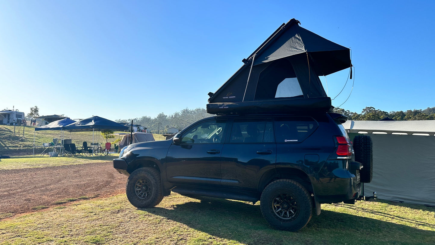 SAFARI SEEKERS ROOF TOP TENT: 'EXPEDITION SERIES'