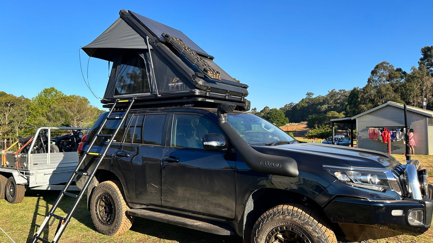 SAFARI SEEKERS ROOF TOP TENT: 'EXPEDITION SERIES'